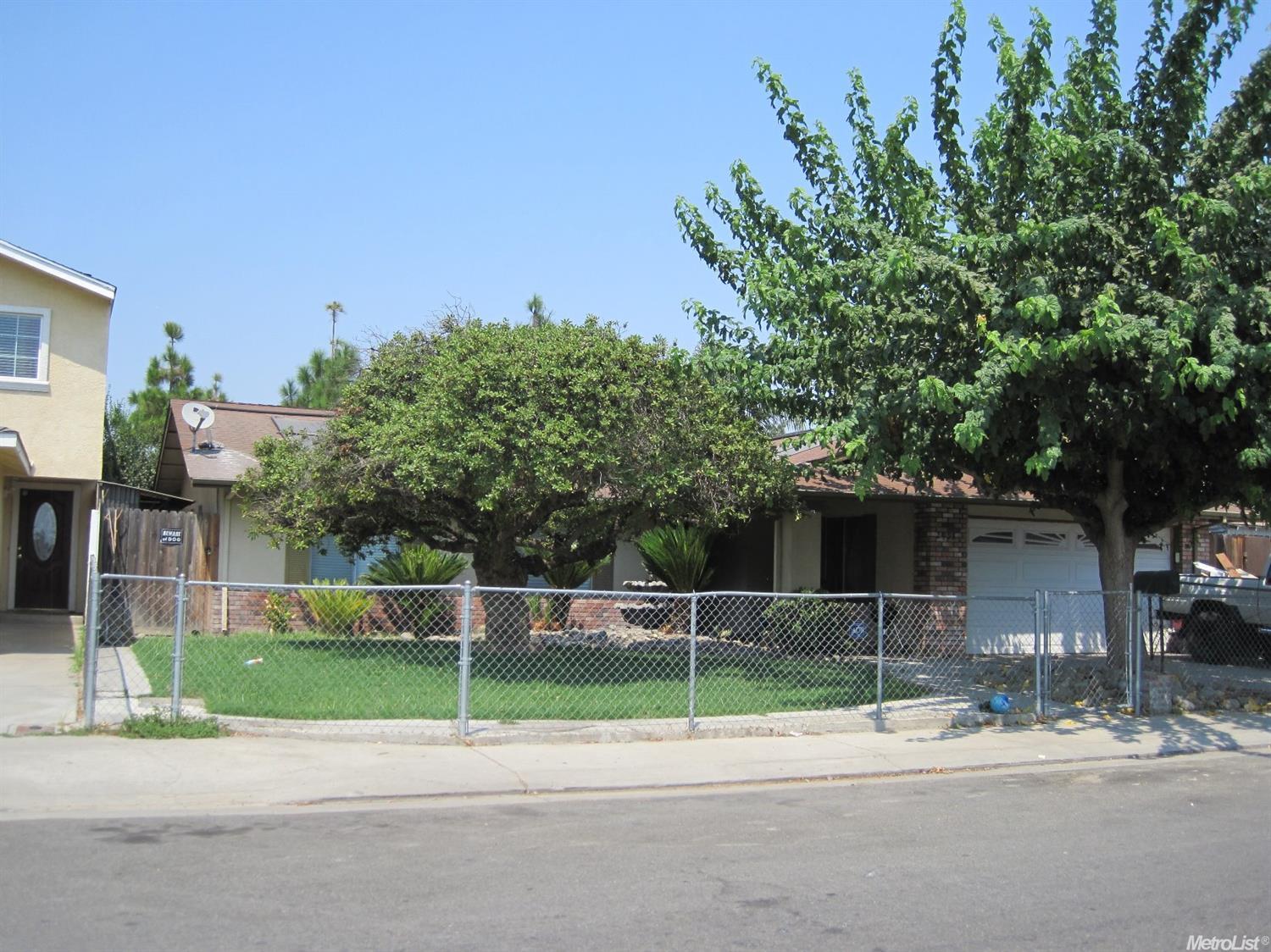 2953 Alphonse Dr, Ceres, CA 95307 photo 2