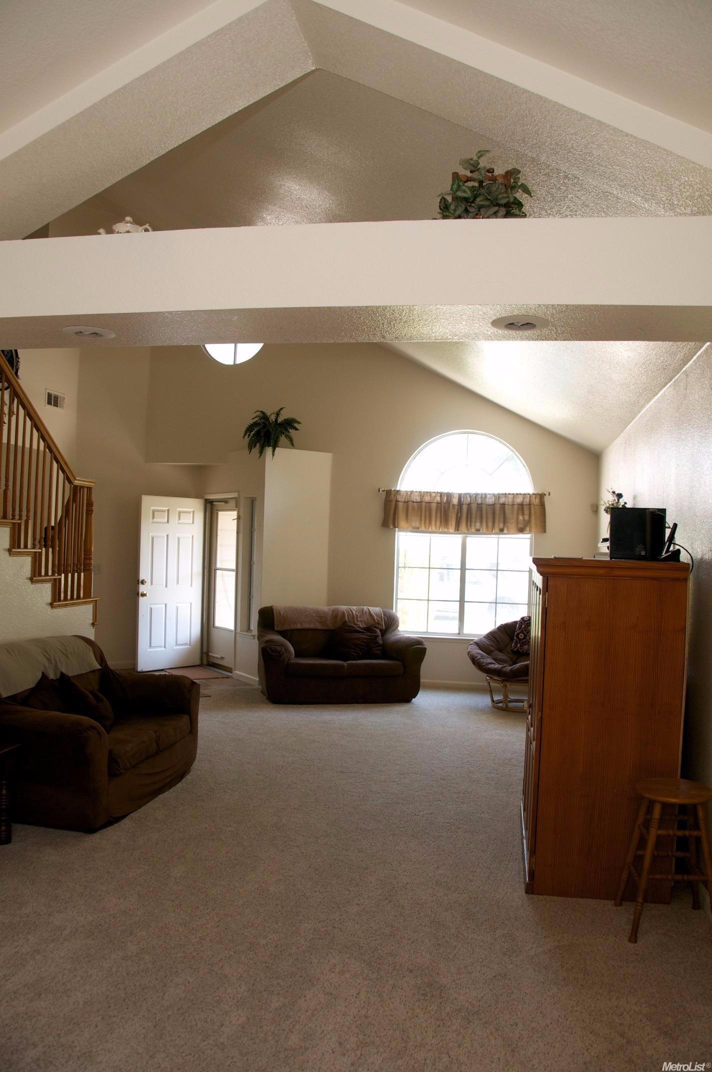 721 Parkston Ct, Modesto, CA 95357 photo 5