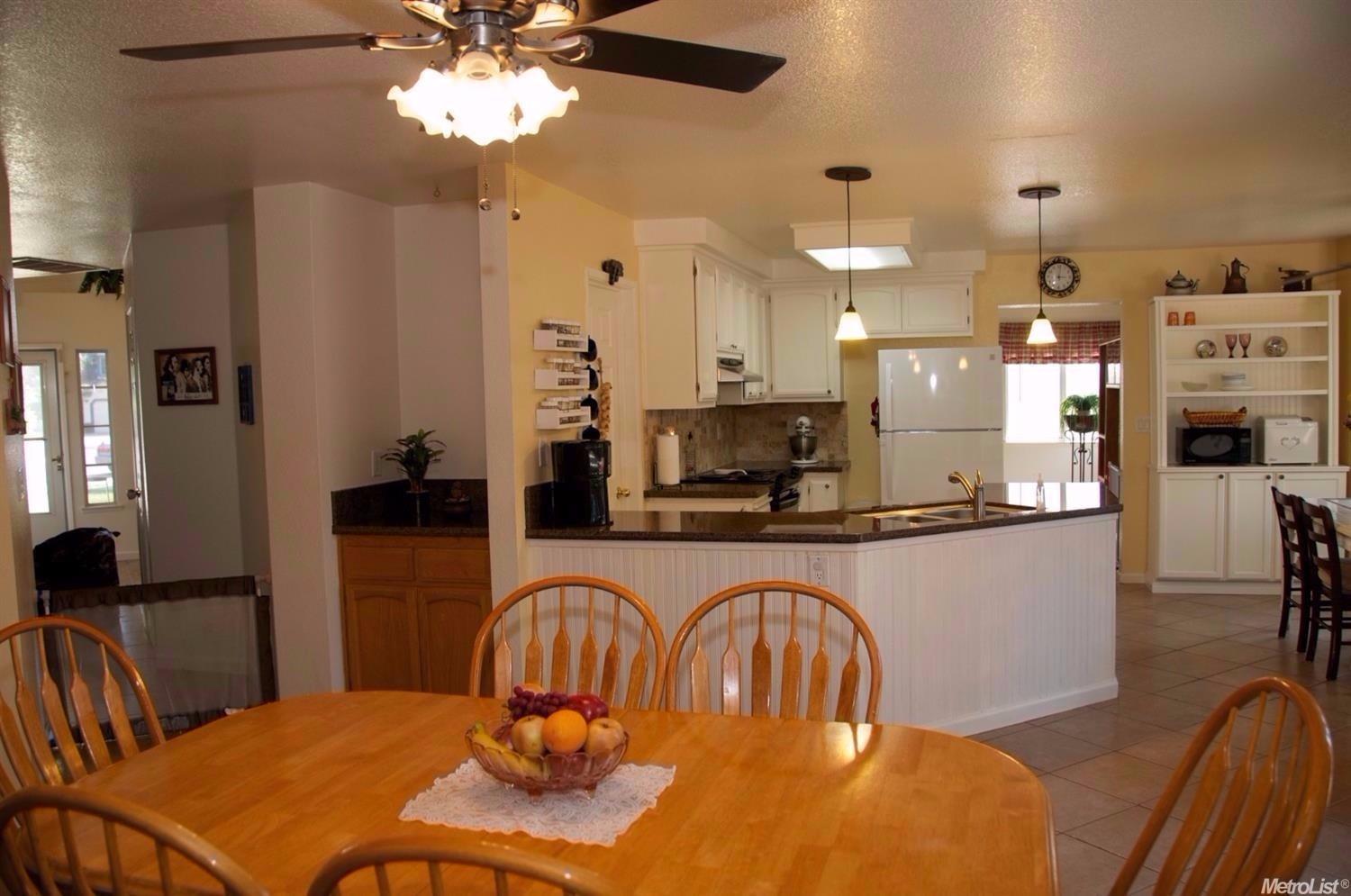 721 Parkston Ct, Modesto, CA 95357 photo 10