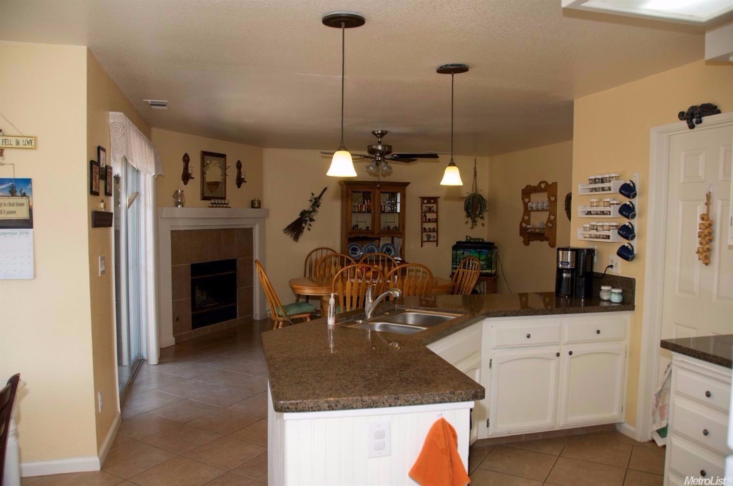 721 Parkston Ct, Modesto, CA 95357 photo 6