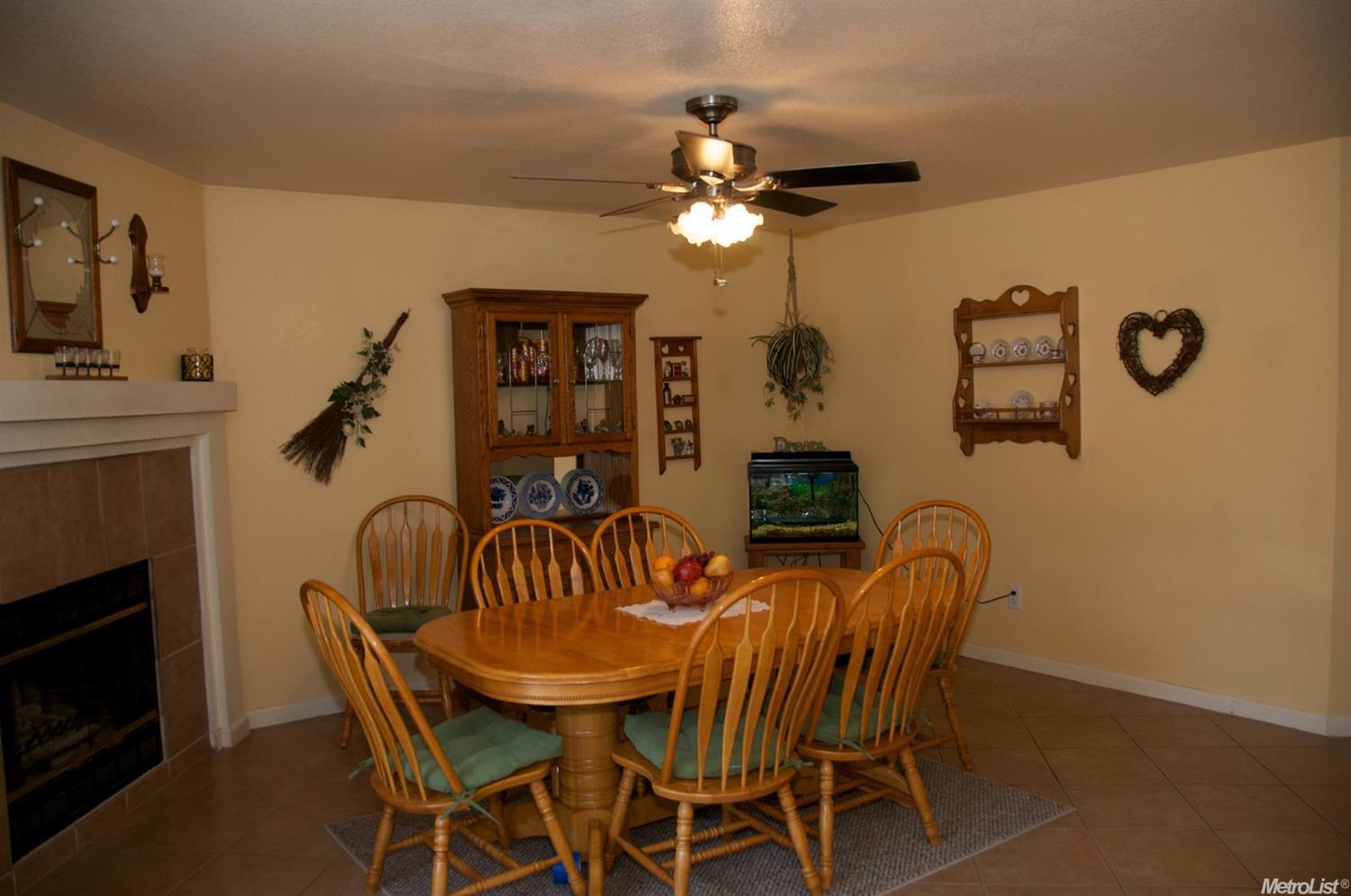721 Parkston Ct, Modesto, CA 95357 photo 8