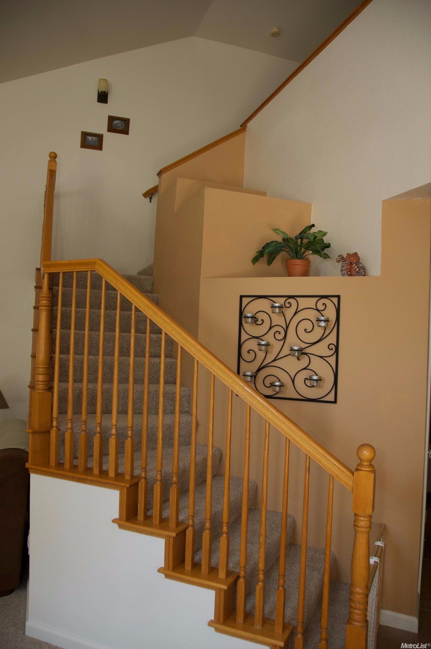 721 Parkston Ct, Modesto, CA 95357 photo 4