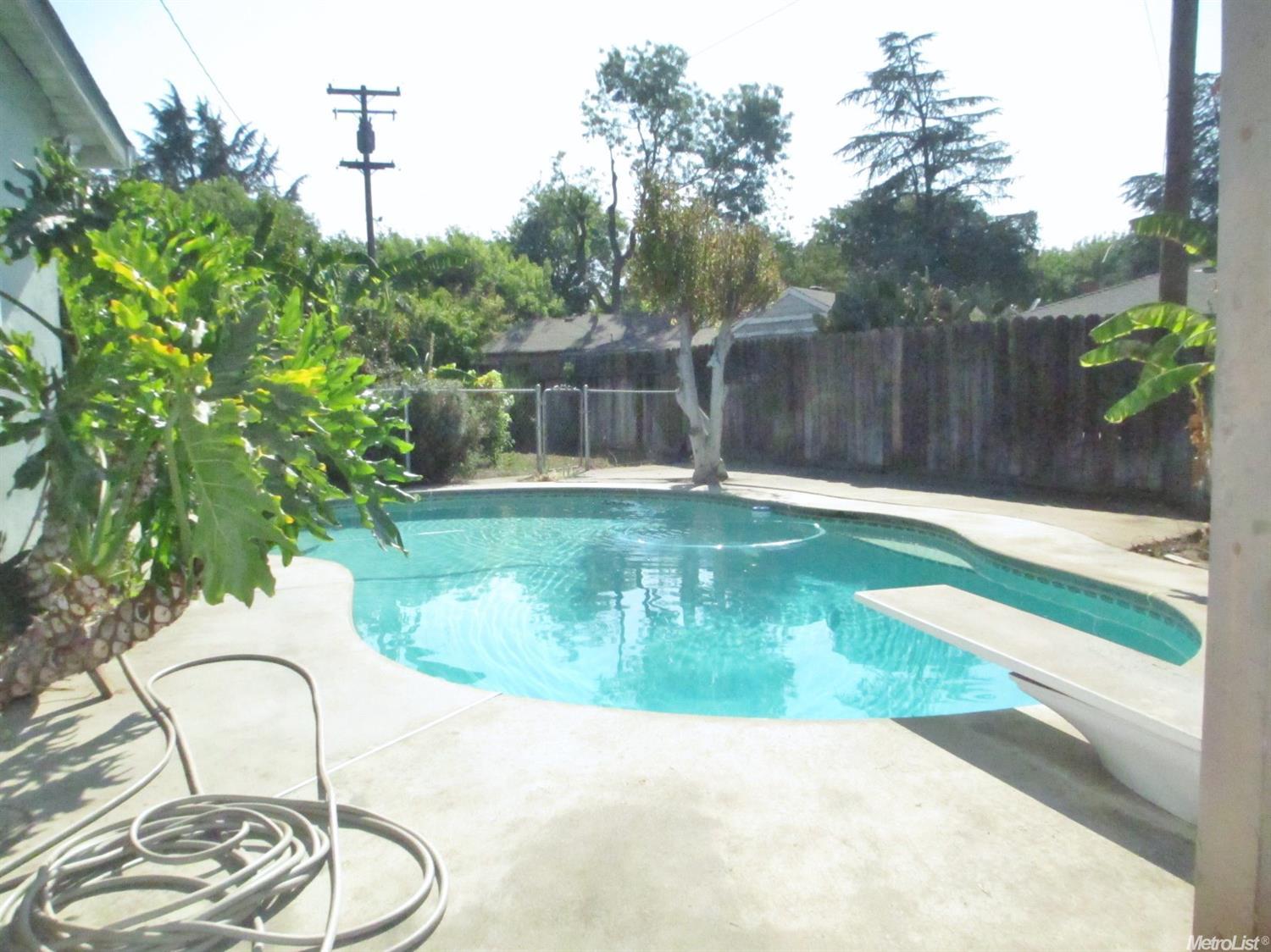 1927 Mount Vernon Dr, Modesto, CA 95350 photo 2