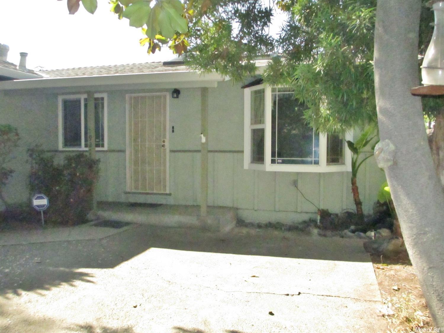1927 Mount Vernon Dr, Modesto, CA 95350 photo 1