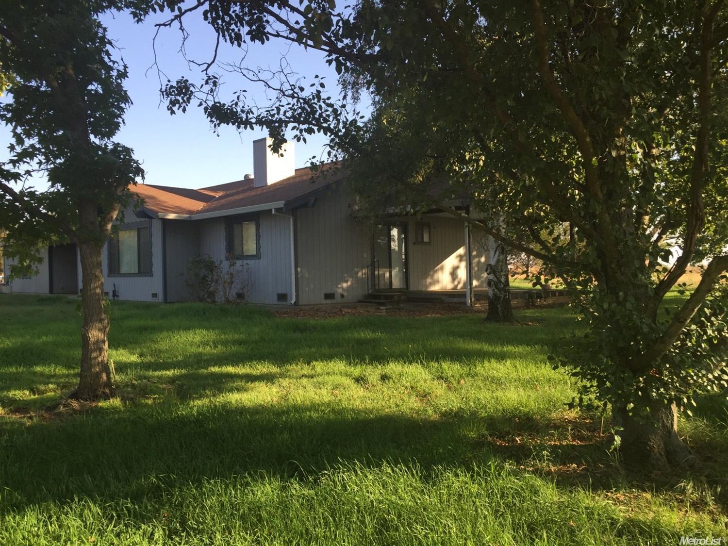 12180 Peach Ln, Wilton, CA 95693 photo 4