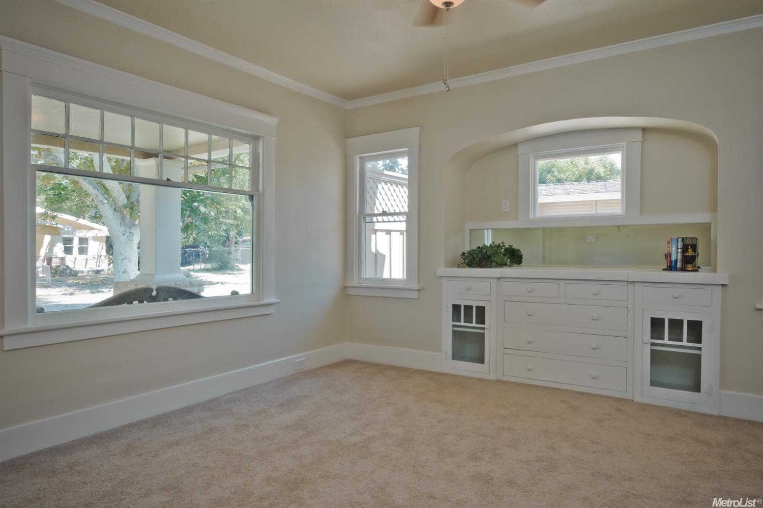 164 W Highland Ave, Tracy, CA 95376 photo 4