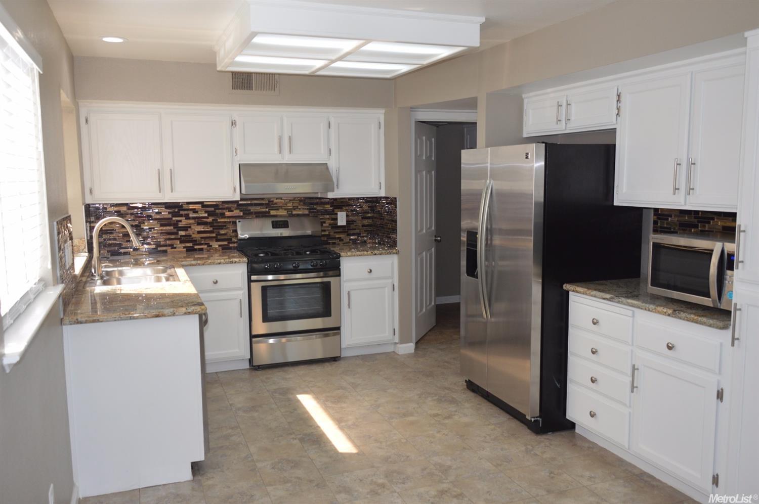 3933 Diane Dr, Antelope, CA 95843 photo 6