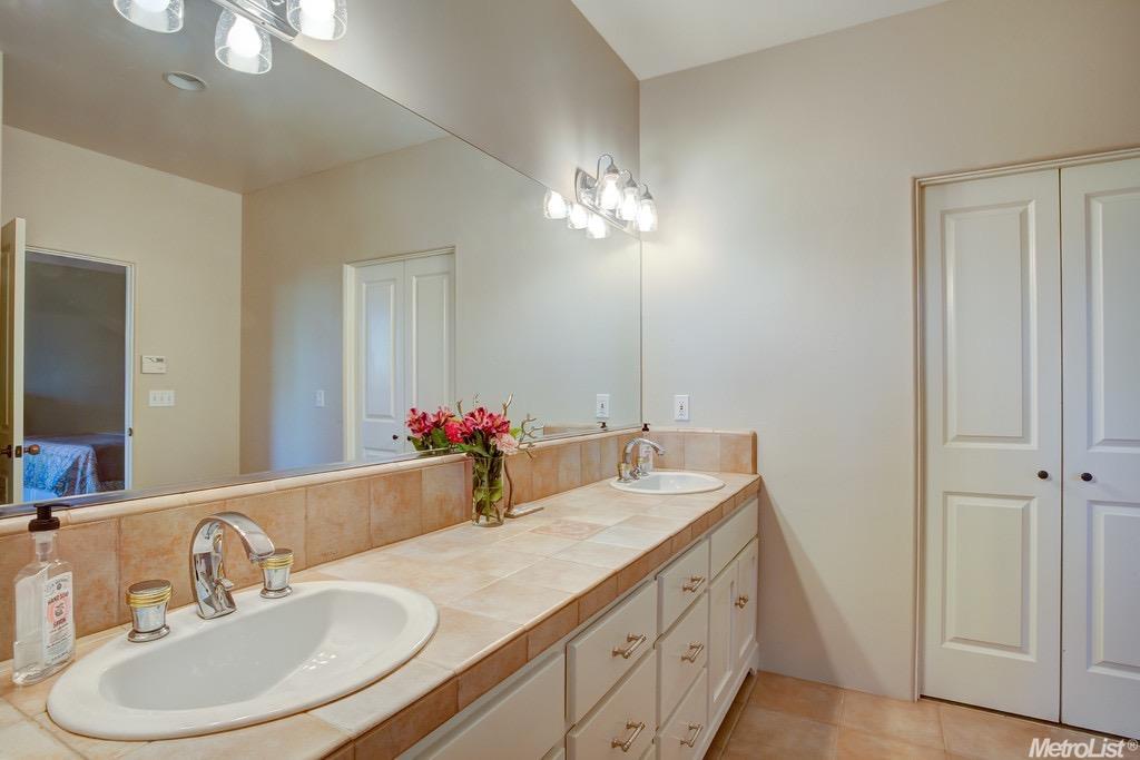 175 Colonial Dr, Auburn, CA 95603 photo 8