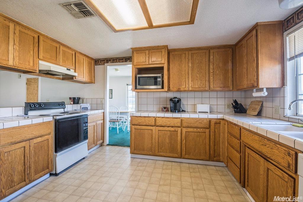 8014 Robert St, Hilmar, CA 95324 photo 5
