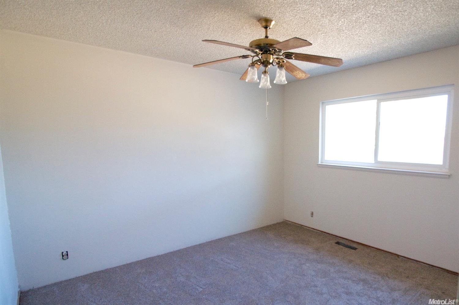 735 E Longview Ave, Stockton, CA 95207 photo 14