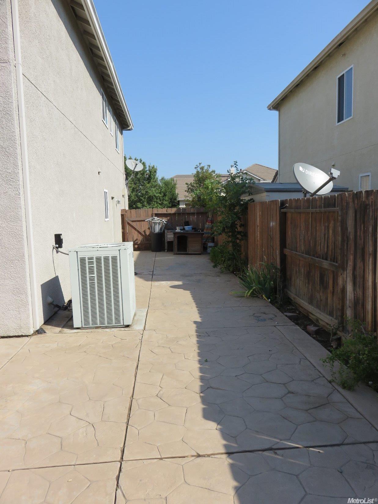718 Wynyard Cir, Manteca, CA 95337 photo 24