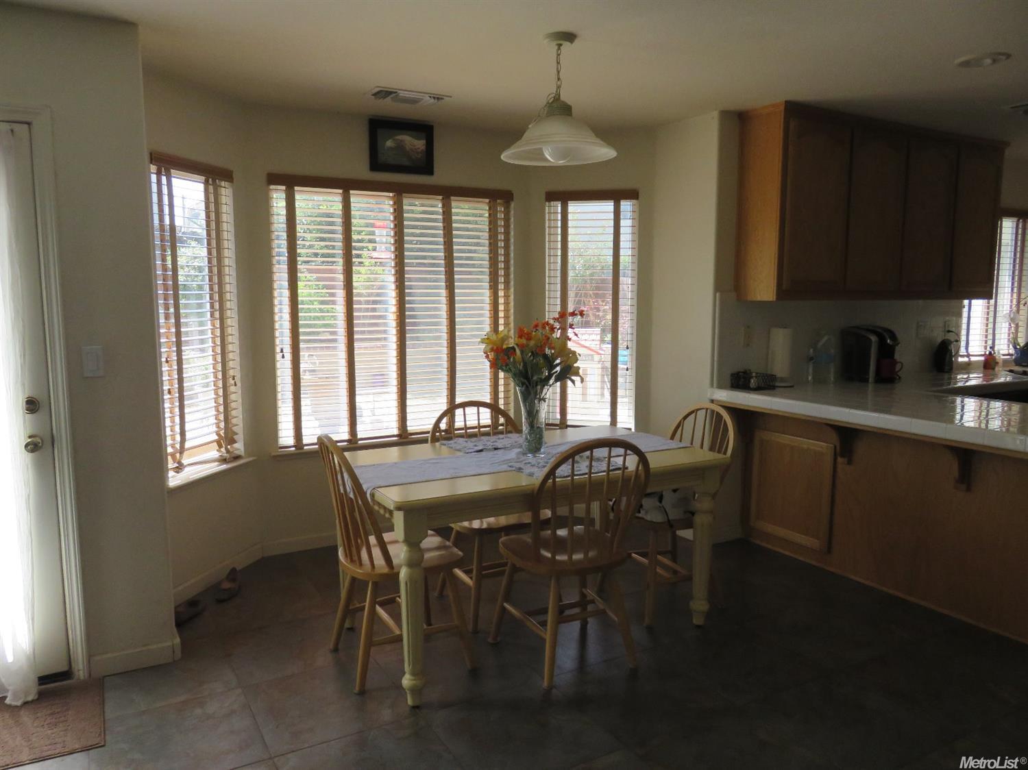 718 Wynyard Cir, Manteca, CA 95337 photo 8