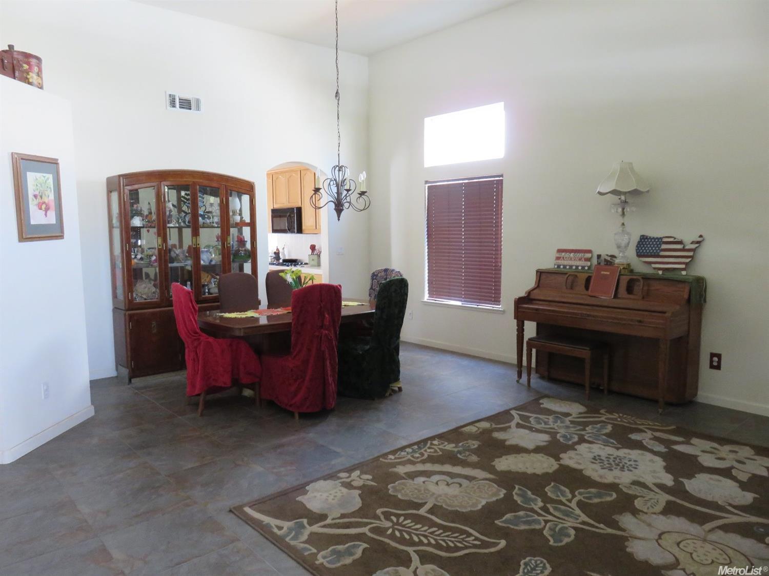 718 Wynyard Cir, Manteca, CA 95337 photo 7
