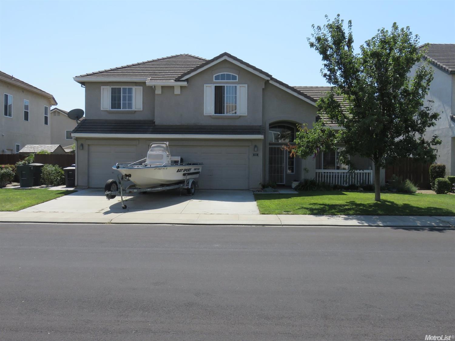 718 Wynyard Cir, Manteca, CA 95337 photo 2