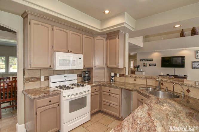 6046 Holeton Rd, Carmichael, CA 95608 photo 9