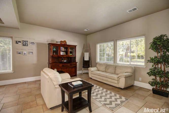 6046 Holeton Rd, Carmichael, CA 95608 photo 11