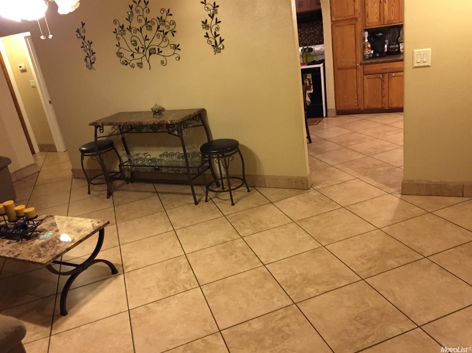 621 Hudson Ln, Modesto, CA 95351 photo 8