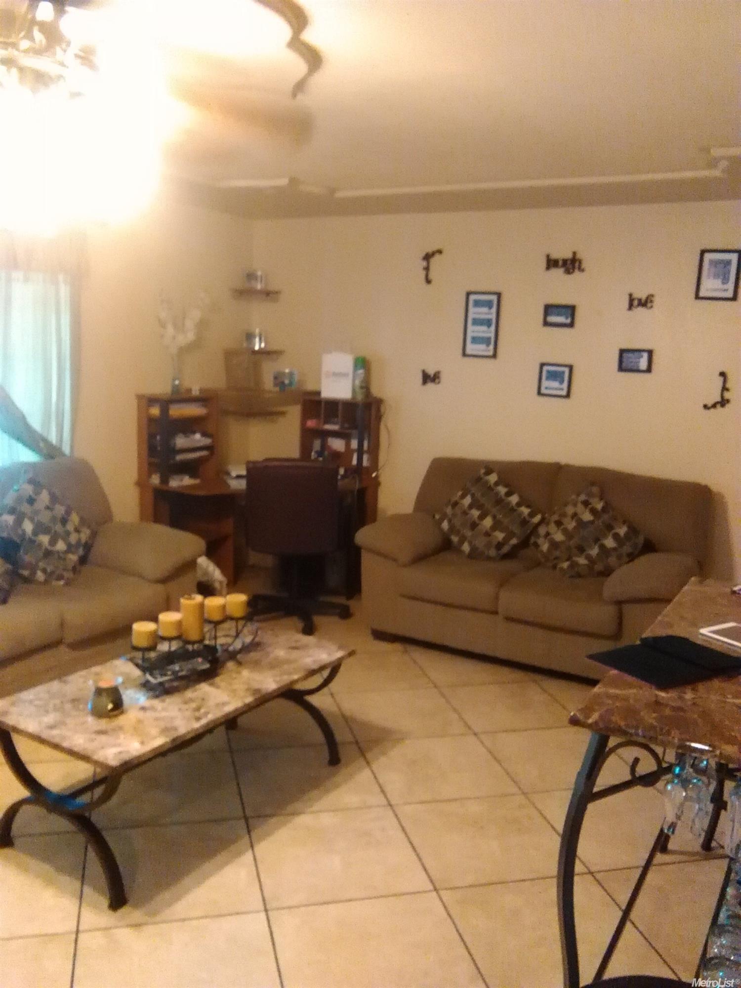 621 Hudson Ln, Modesto, CA 95351 photo 4