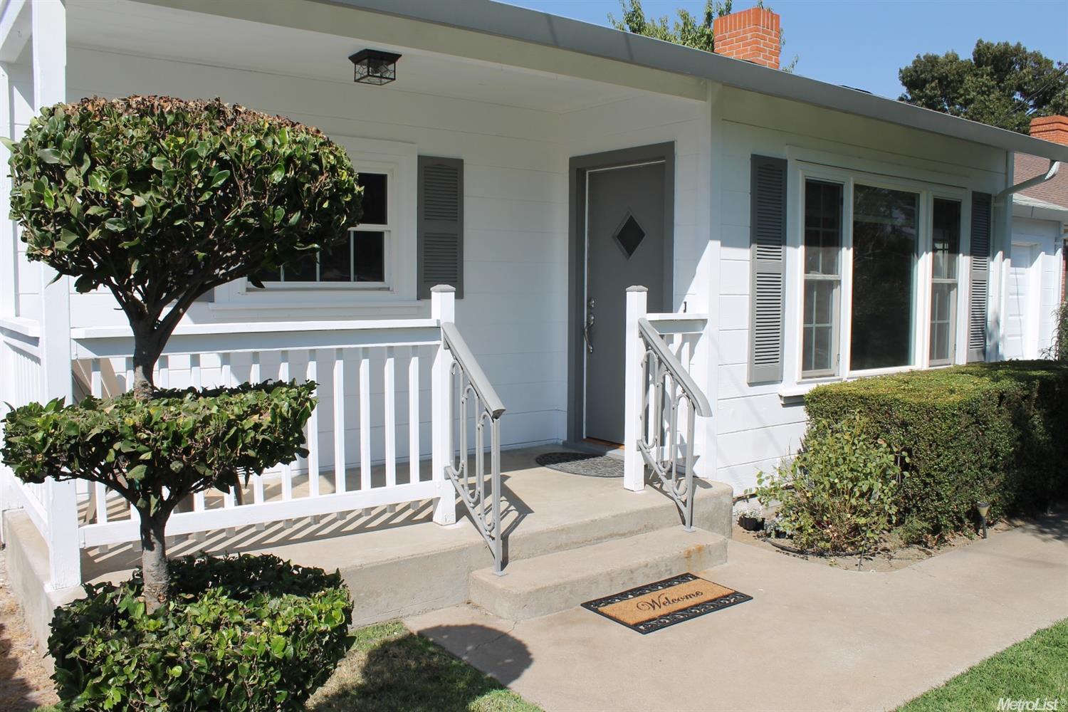 1720 North St, Escalon, CA 95320 photo 3