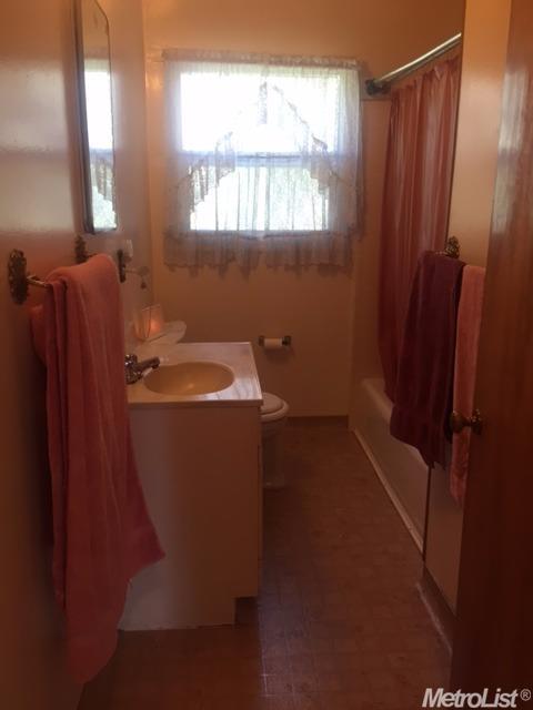 2008 Sunrise Ave, Modesto, CA 95350 photo 3