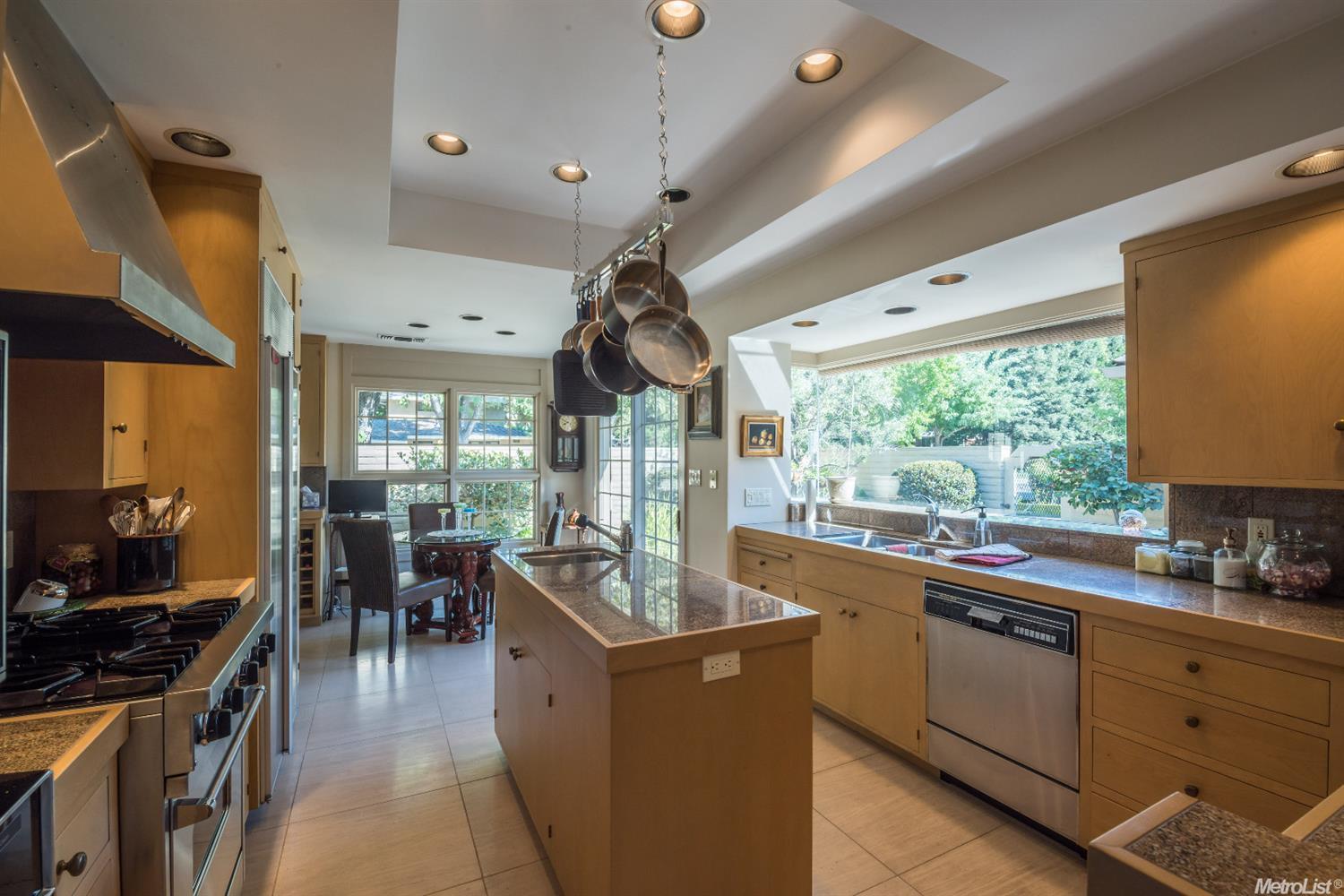 945 Brady Ave, Modesto, CA 95350 photo 9