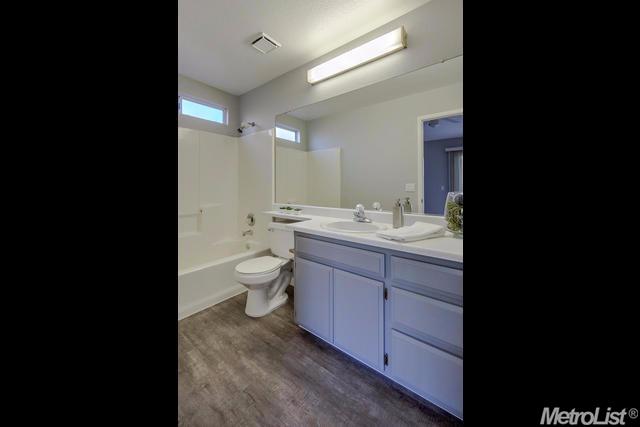 1649 La Habra, Davis, CA 95618 photo 11
