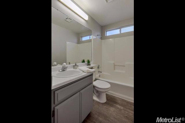 1649 La Habra, Davis, CA 95618 photo 14