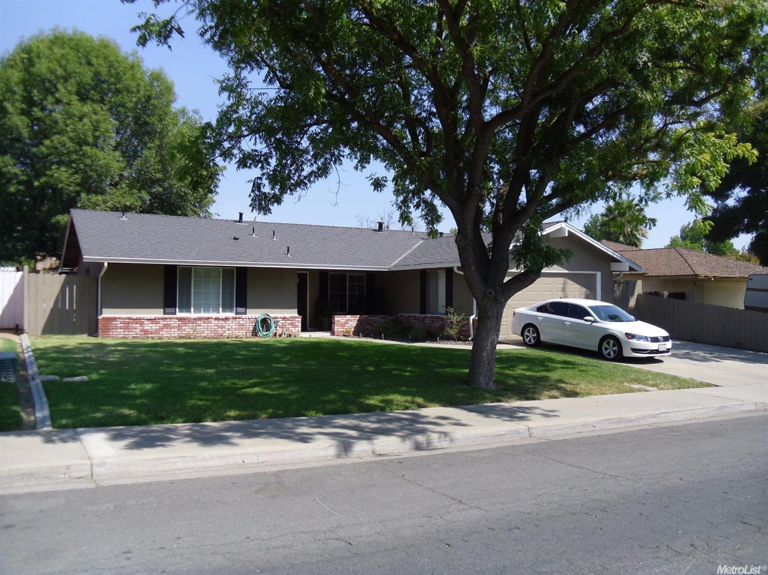 3213 Poppypatch Dr, Modesto, CA 95354 photo 1