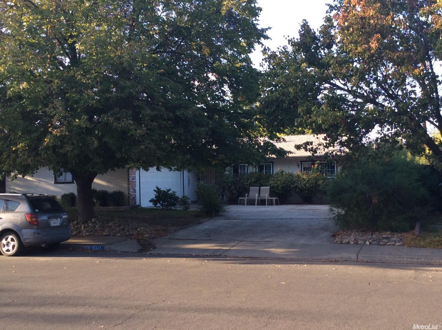 1011 Palmilla Dr, Modesto, CA 95356 photo 2