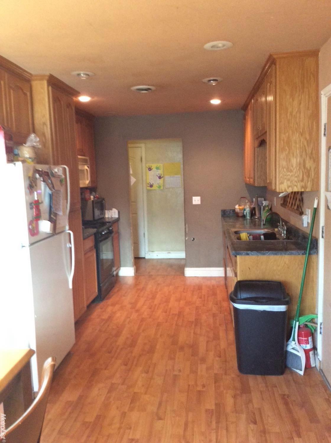1011 Palmilla Dr, Modesto, CA 95356 photo 4