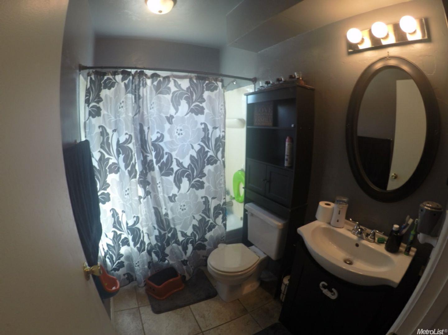3809 Aaron Ct, Modesto, CA 95356 photo 3