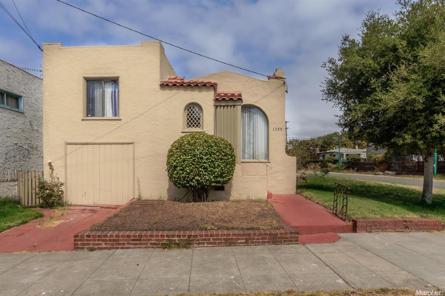 1295 Berkeley Way, Berkeley, CA 94702 photo 2