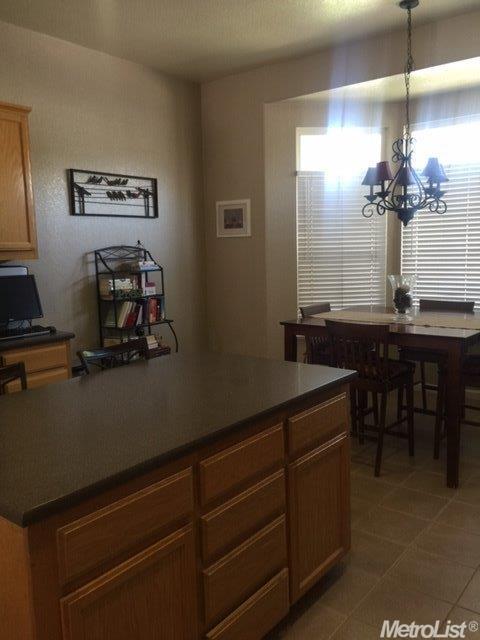 1333 Primavera Ave, Manteca, CA 95336 photo 6