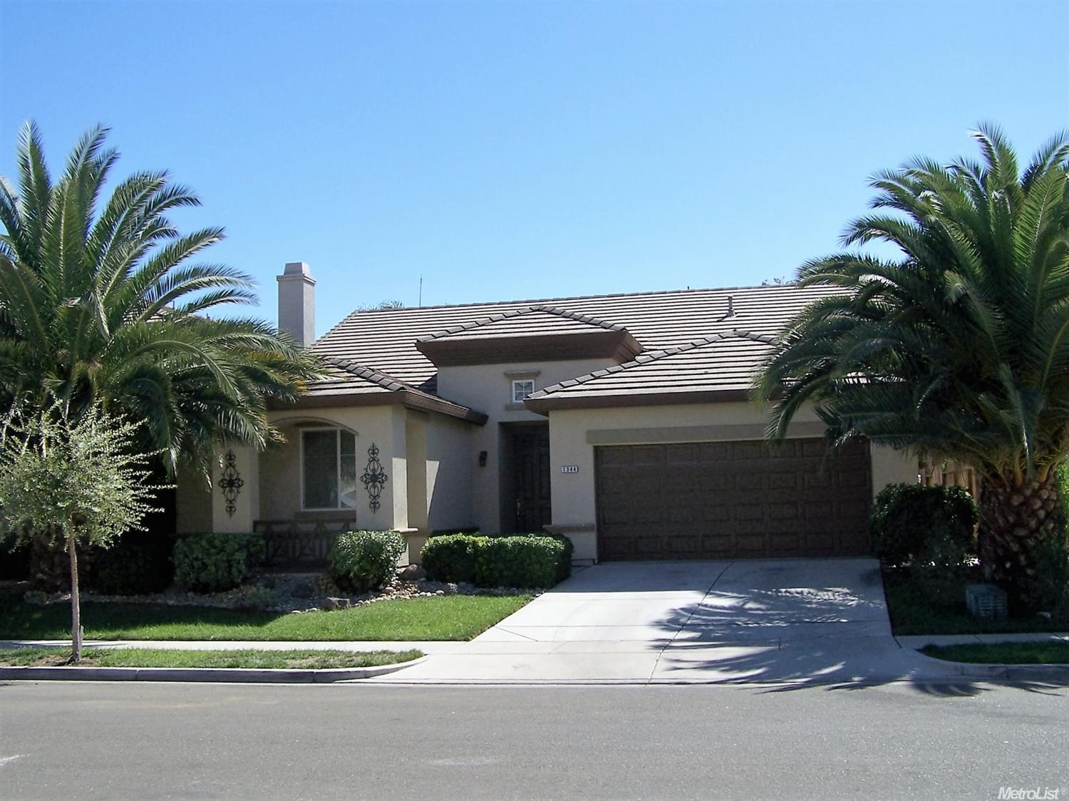 1344 Thoroughbred St, Patterson, CA 95363 photo 1