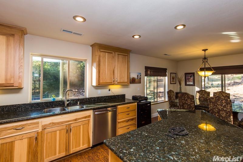 2427 Meadow Ln, Placerville, CA 95667 photo 3