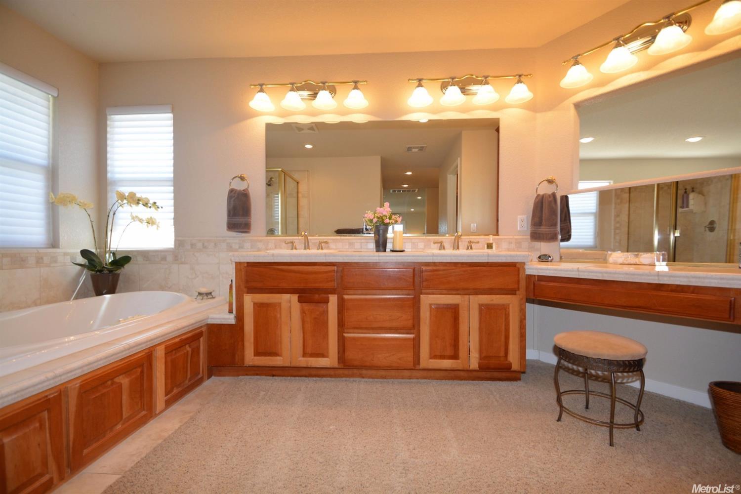 1222 Buzzini Ct, Ripon, CA 95366 photo 11