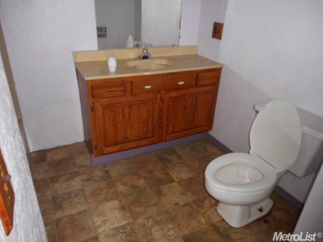 2012 Hackett Rd, Ceres, CA 95307 photo 8