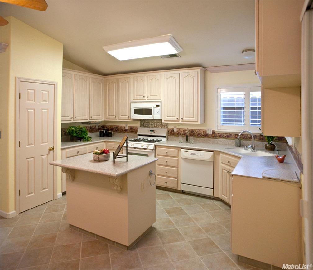 1701 E Beethoven Way, Modesto, CA 95358 photo 8