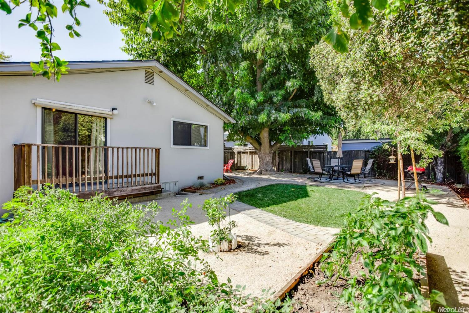 1512 Madrone Ln, Davis, CA 95618 photo 17