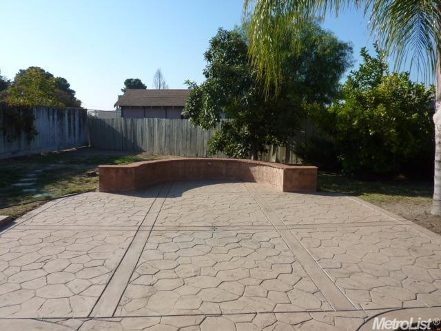 595 Diane Ct, Lathrop, CA 95330 photo 5