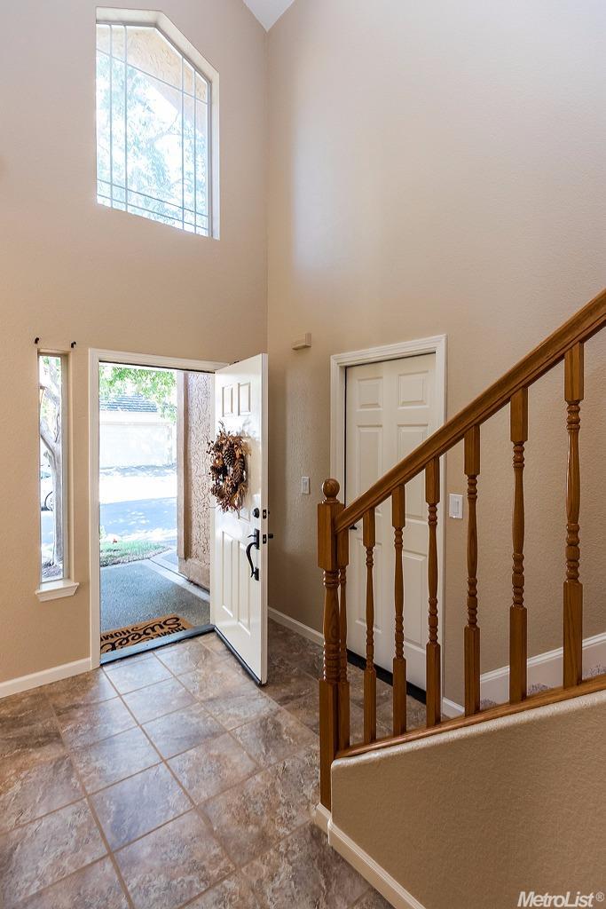 2307 Fallwater Ln, Carmichael, CA 95608 photo 2