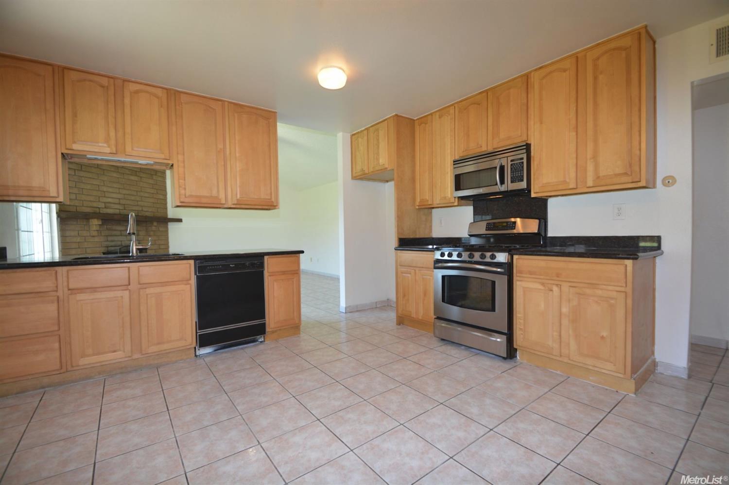 804 Foster Dr, Ceres, CA 95307 photo 12
