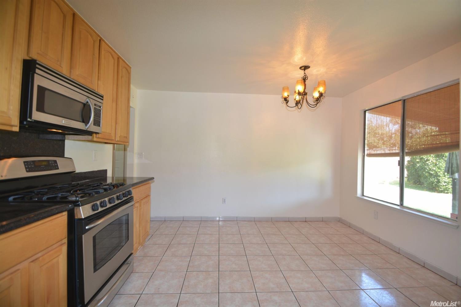 804 Foster Dr, Ceres, CA 95307 photo 9