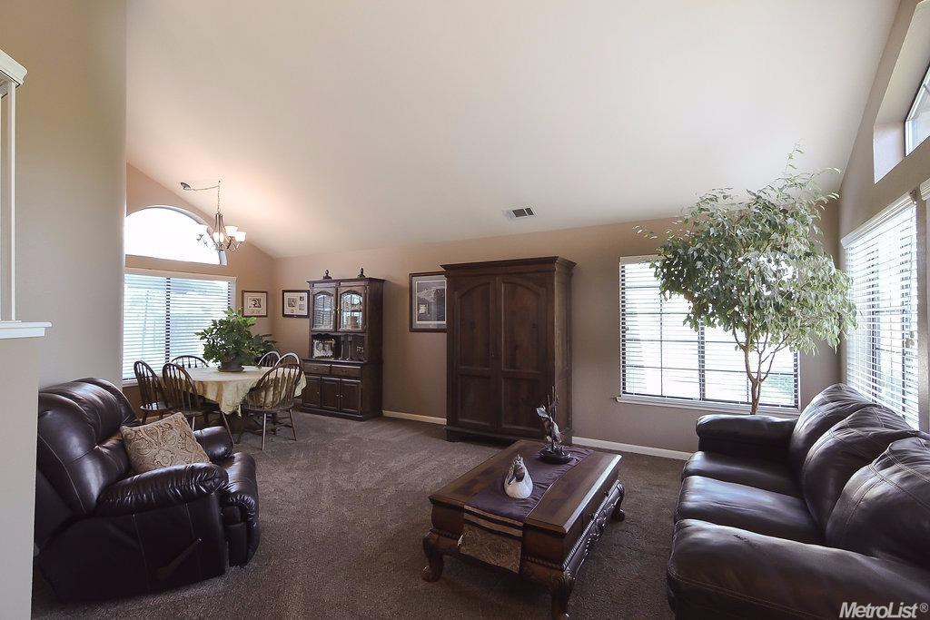 1507 Parkview St, Manteca, CA 95337 photo 8