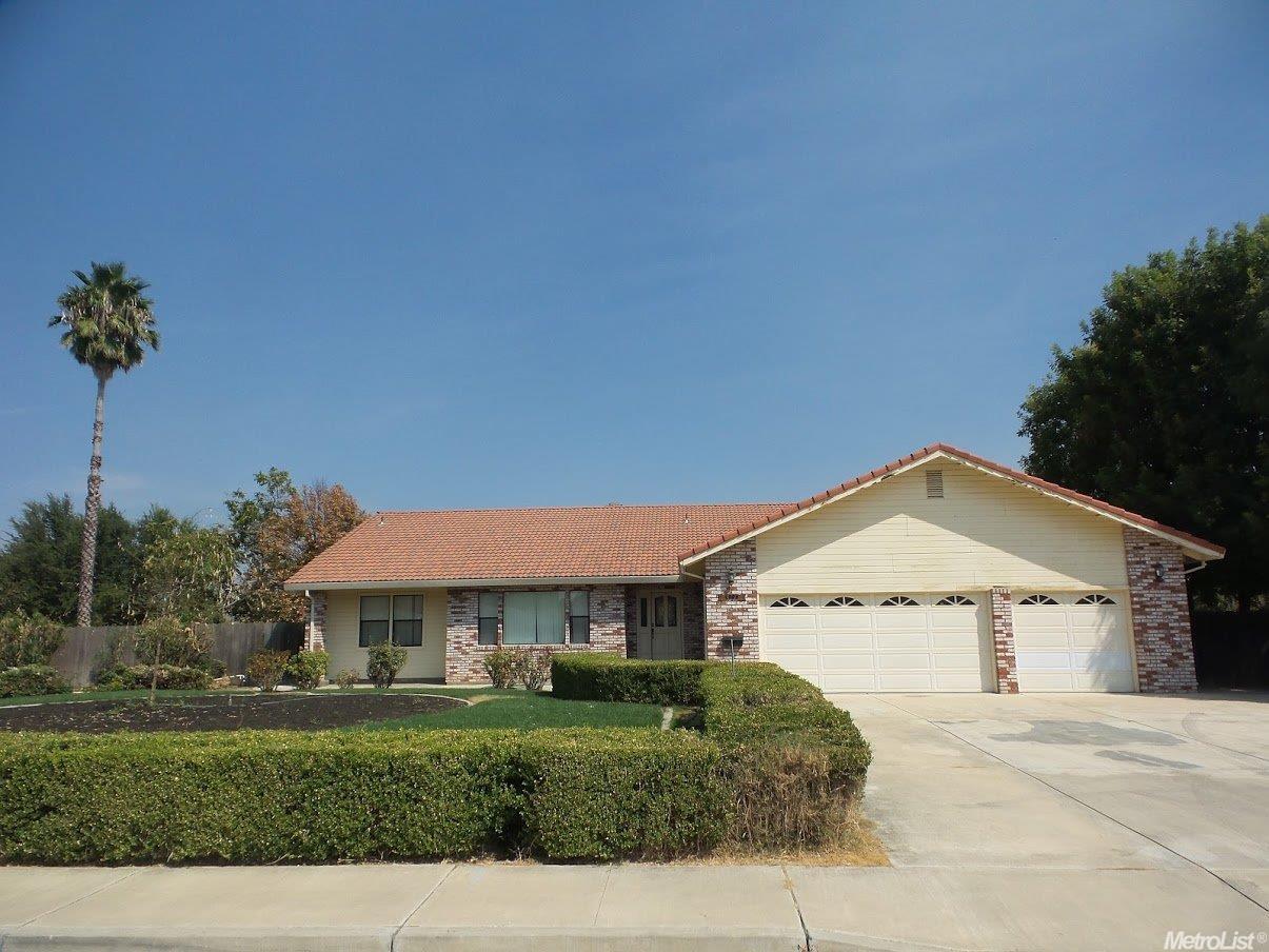 1303 Lucerne Ave, Gustine, CA 95322 photo 1