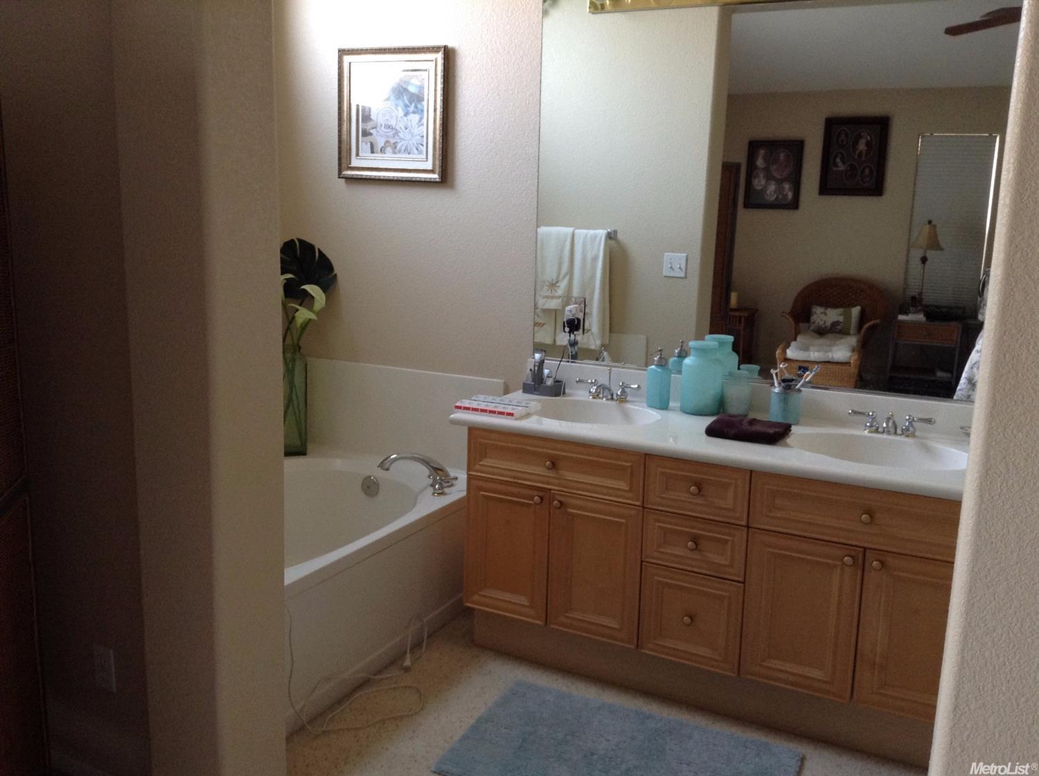 2000 Wimbledon Ct, Modesto, CA 95355 photo 11