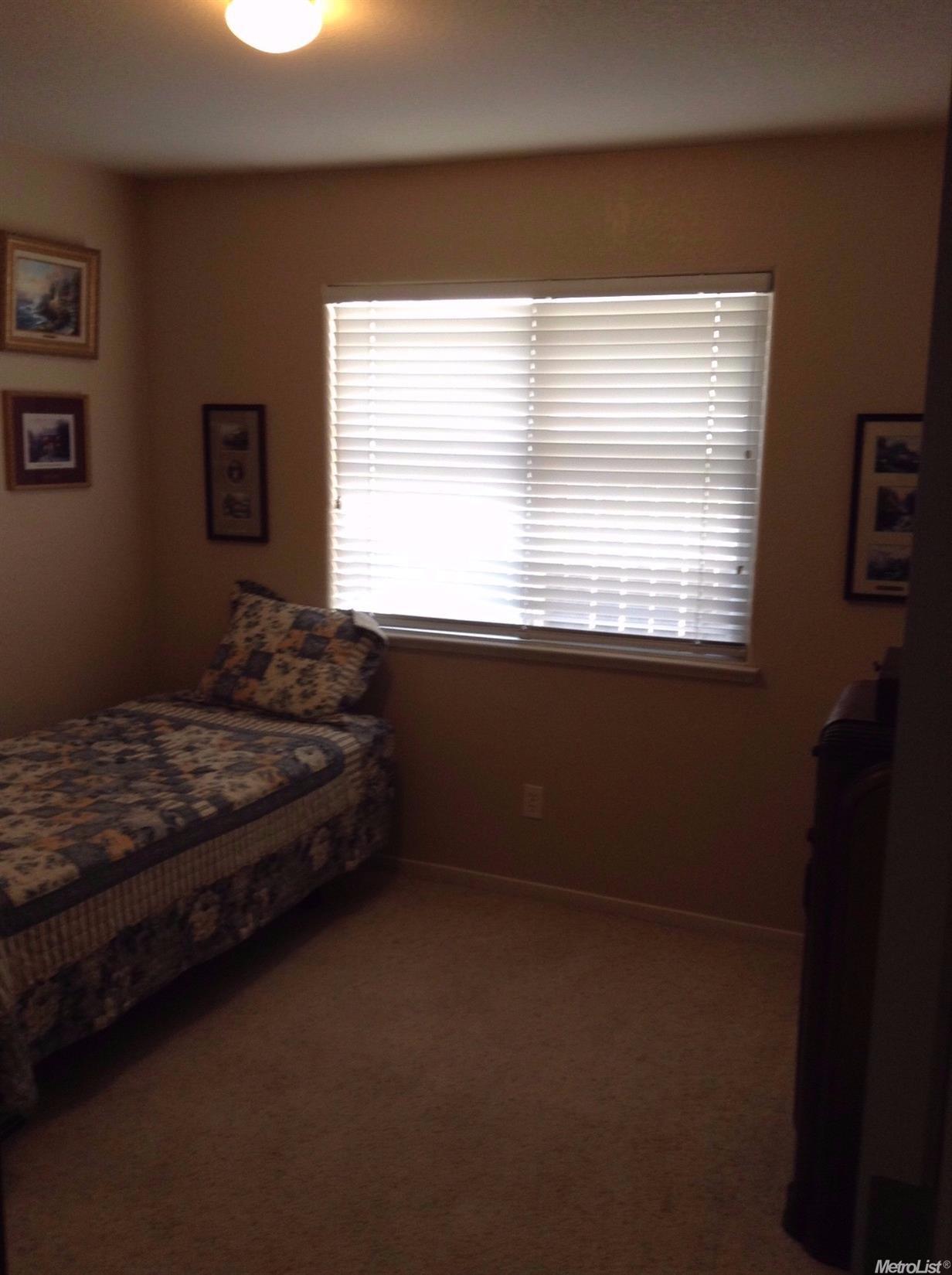 2000 Wimbledon Ct, Modesto, CA 95355 photo 18