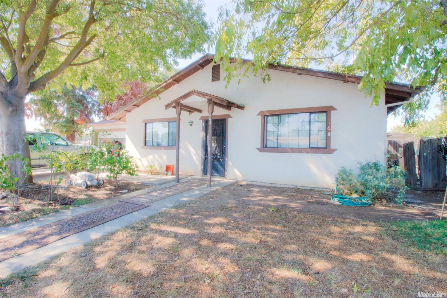 813 Marni, Modesto, CA 95351 photo 2