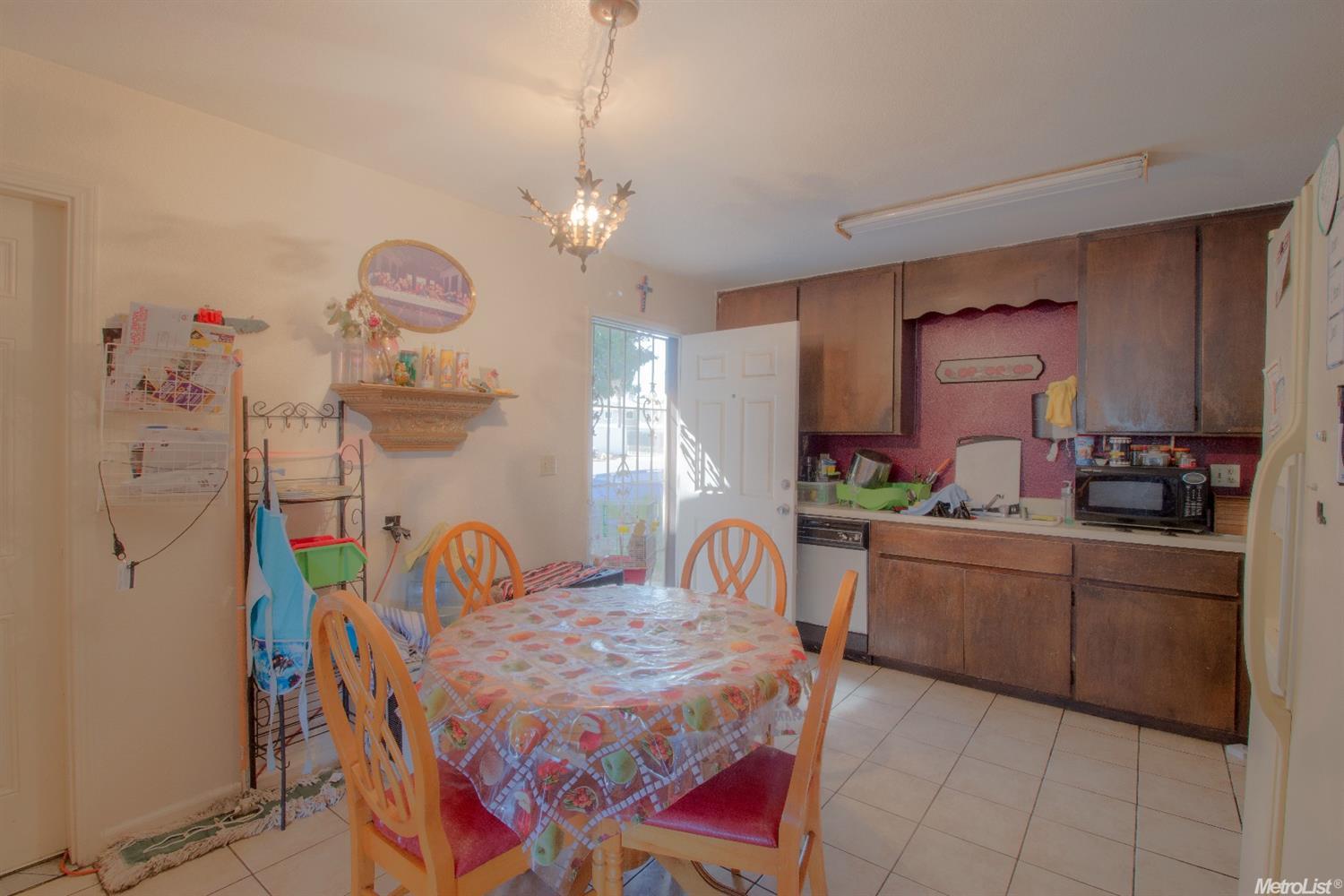 813 Marni, Modesto, CA 95351 photo 7