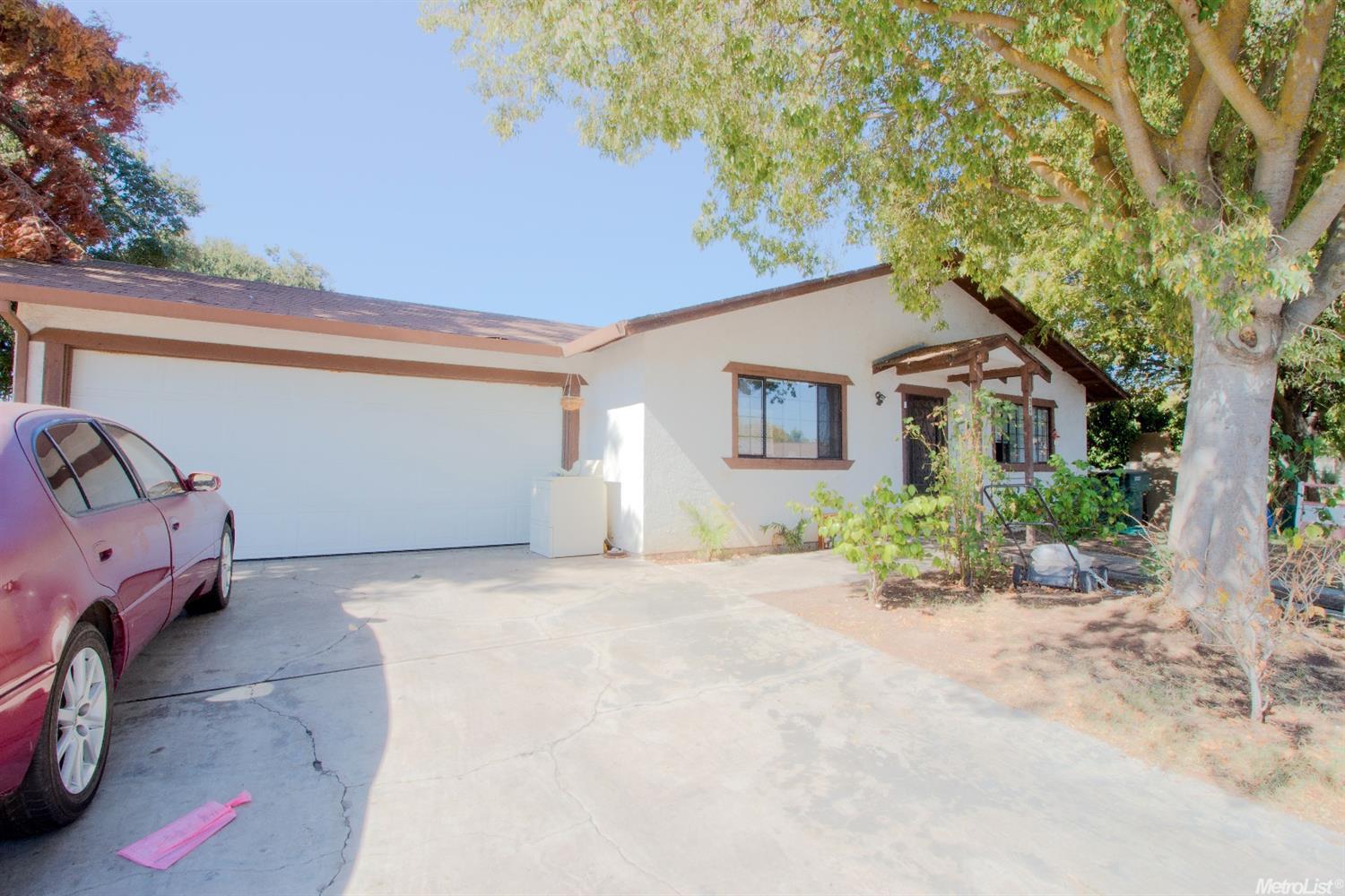 813 Marni, Modesto, CA 95351 photo 1